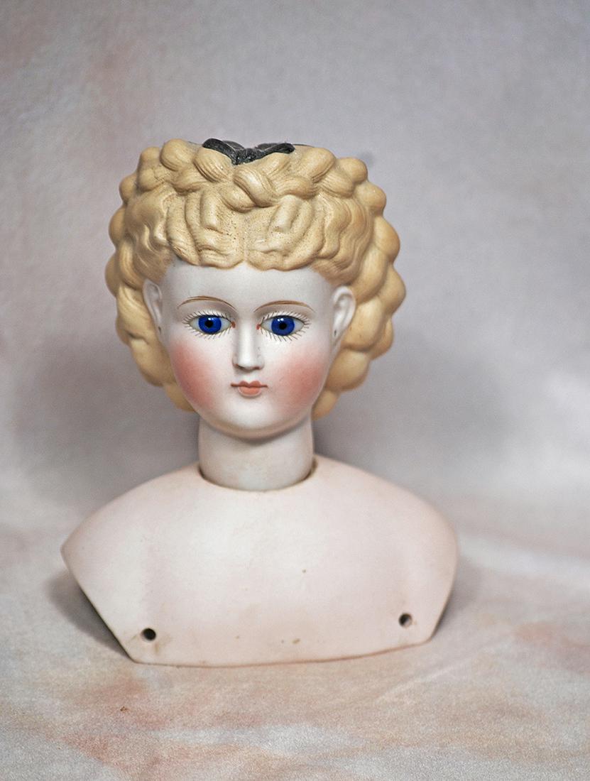 GERMAN BISQUE LADY WITH SWIVEL NECK AND ELABORATE COIFFURE (1 of 1)