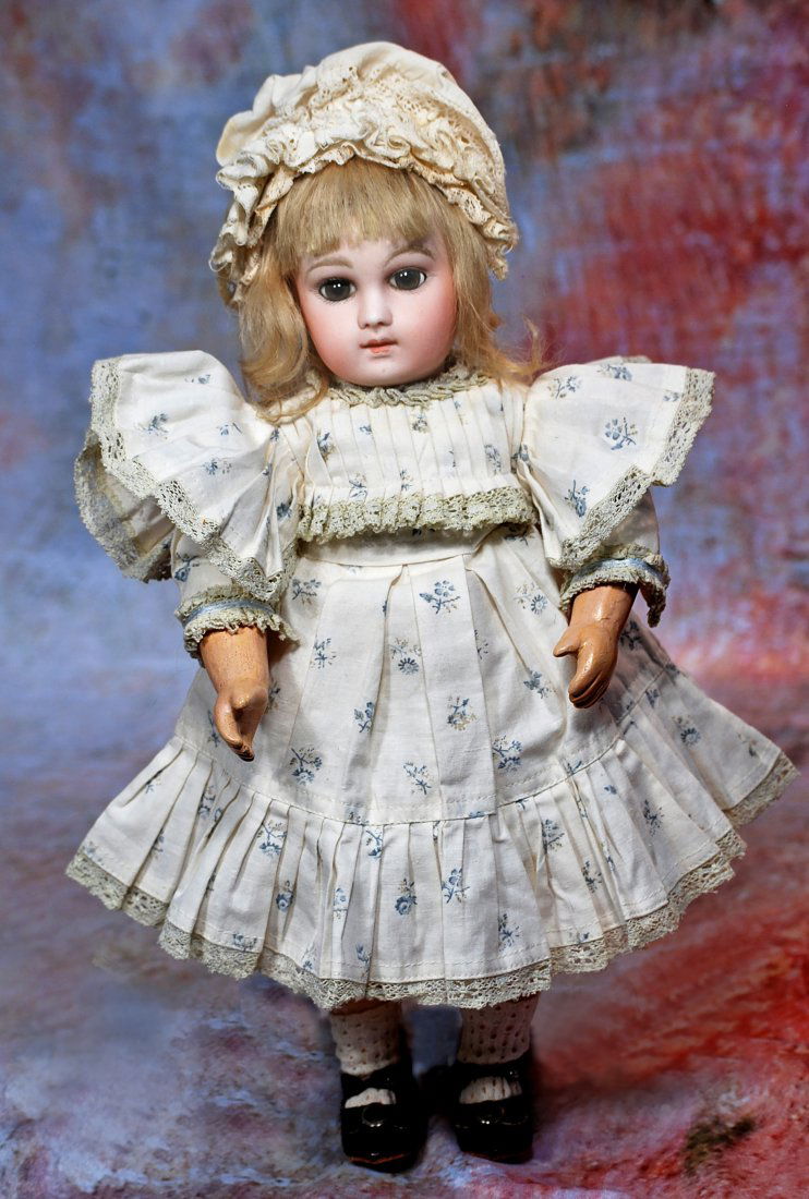 EARLY FRENCH BISQUE BROWN-EYED PREMIERE BEBE BY EMILE JUMEAU (1 of 2)