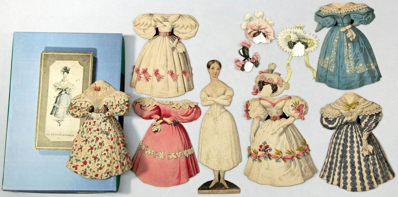 EARLY SET "LA POUPEE MODELE" PAPER DOLL (1 of 2)
