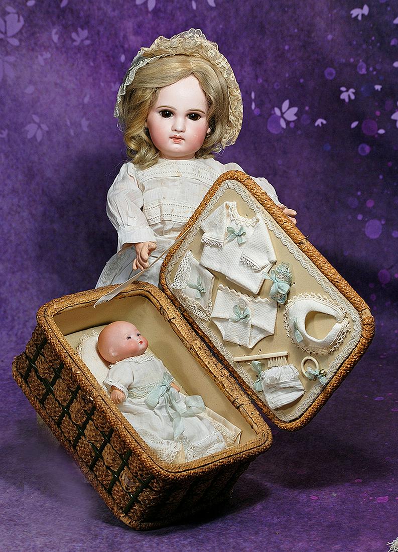 GERMAN BISQUE INFANT IN PRESENTATION LAYETTE.  5 ½” baby. 8” x 5 ½” (1 of 2)