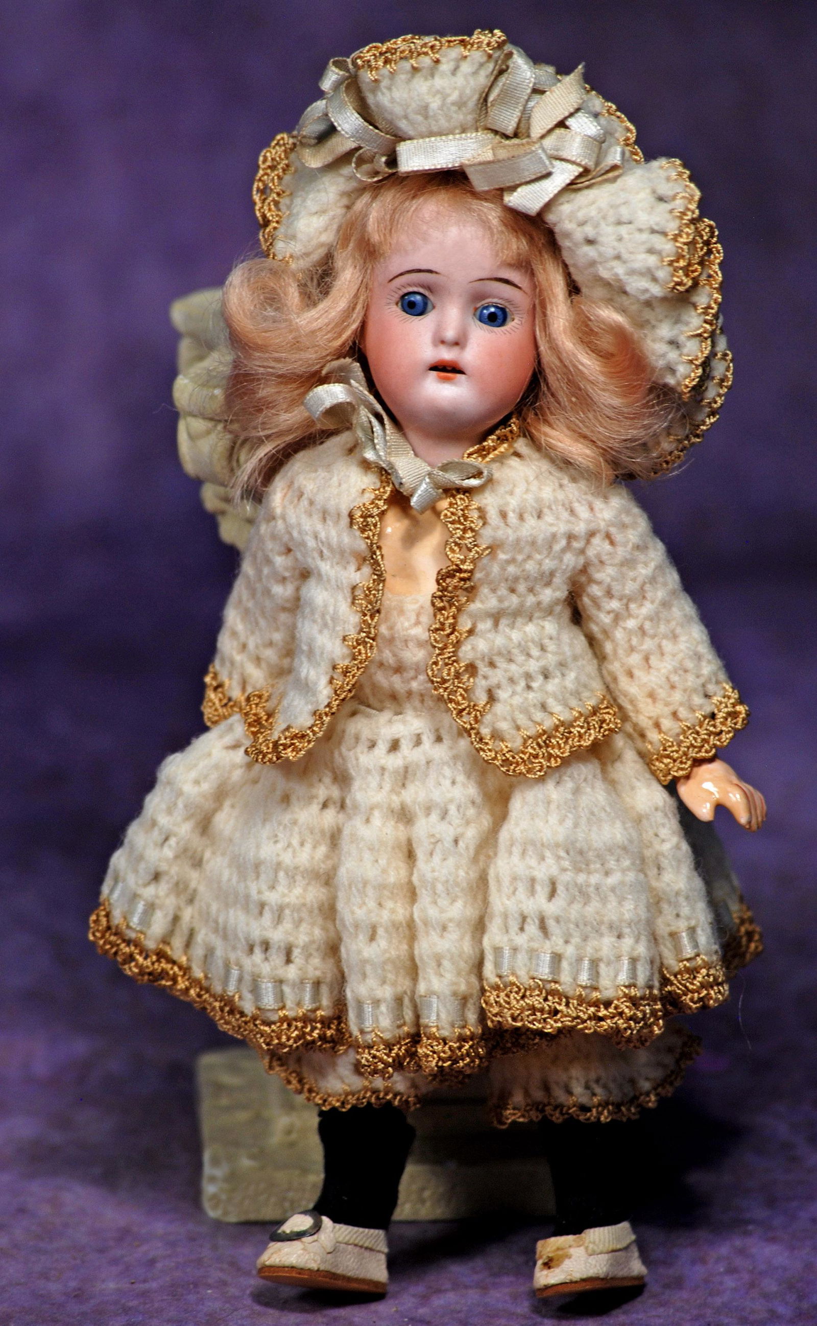 RARE TINY SIZE OF KAMMER & REINHART MODEL 192. 8”. Marks: 192. Bisque socket head, blue: RARE TINY SIZE OF KAMMER & REINHART MODEL 192. 8”. Marks: 192. Bisque socket head, blue sleep eyes, painted lashes, tapered brows, open mouth, upper teeth, original blonde mohair wig, compositio