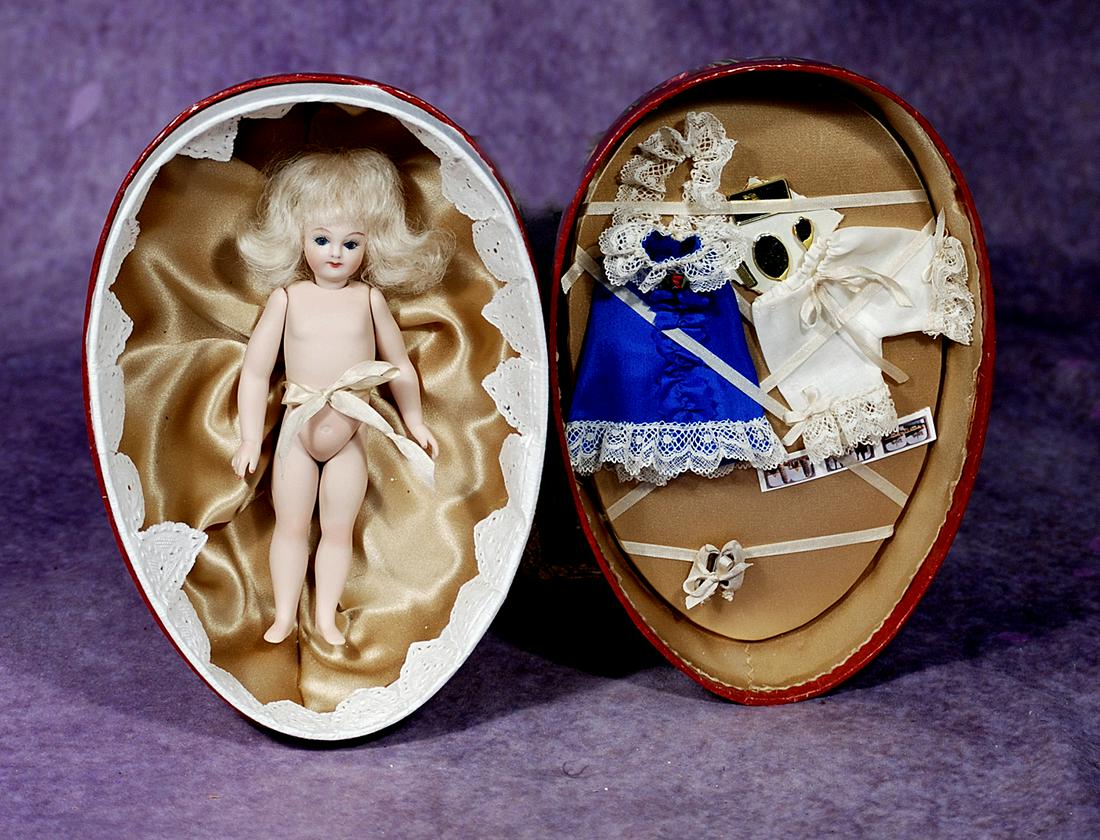 MINIATURE ALL-BISQUE DOLL IN PRESENTATION EGG FOR 2003 UFDC.  6”.  Marks: UFDC 2002 vh/ Judy (1 of 1)