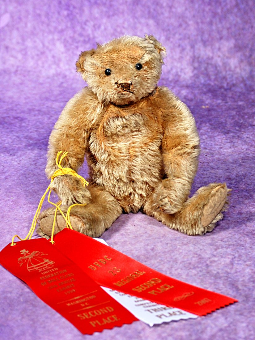 EARLY STEIFF TEDDY BEAR (1 of 1)