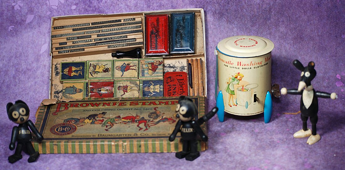 GROUP OF ASSORTED TOYS (1 of 1)