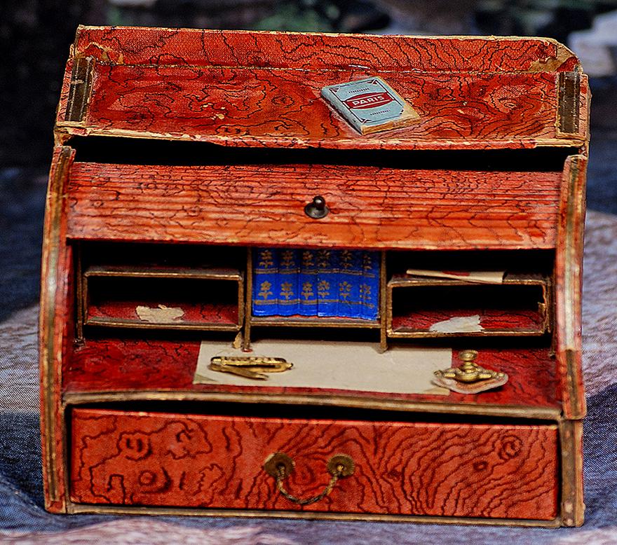 FRENCH PAPETERIE WITH ORIGINAL CONTENTS.  Firm-sided papeterie with red paper covering scroll (1 of 1)