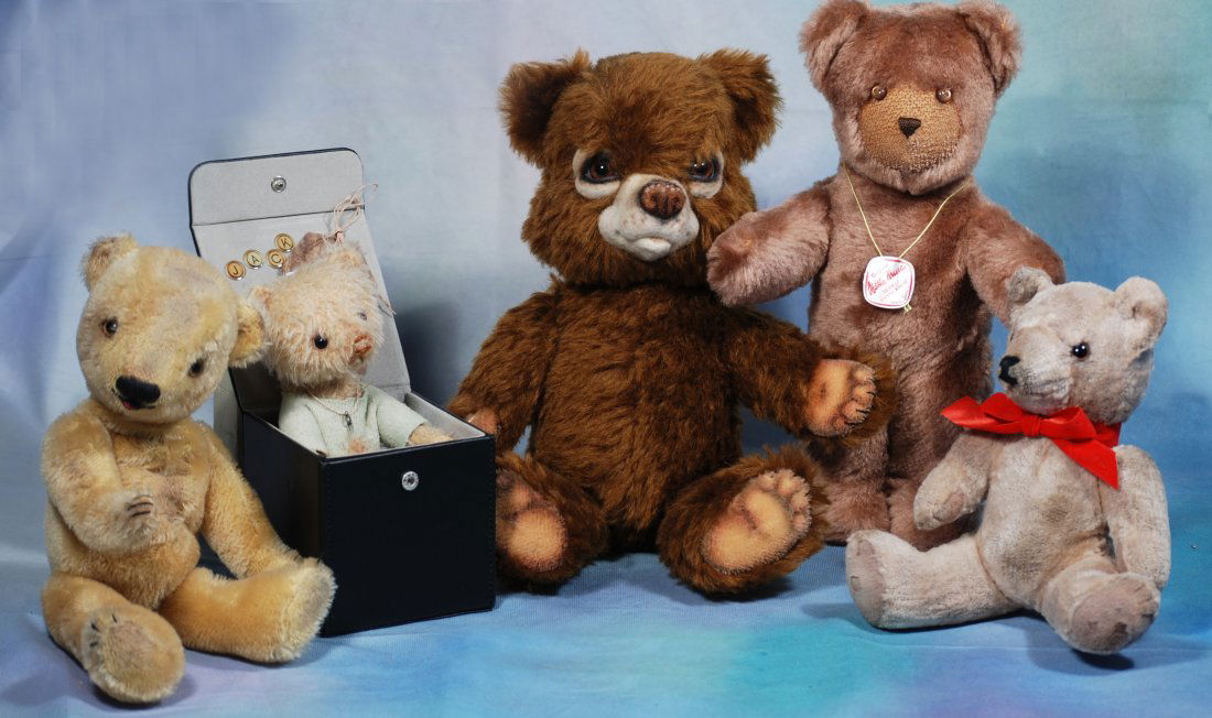 FIVE TEDDY BEARS (1 of 1)