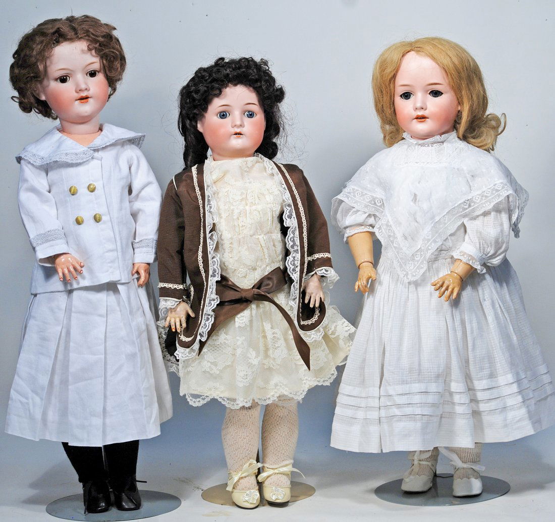 THREE GERMAN BISQUE DOLLS. (1 of 2)