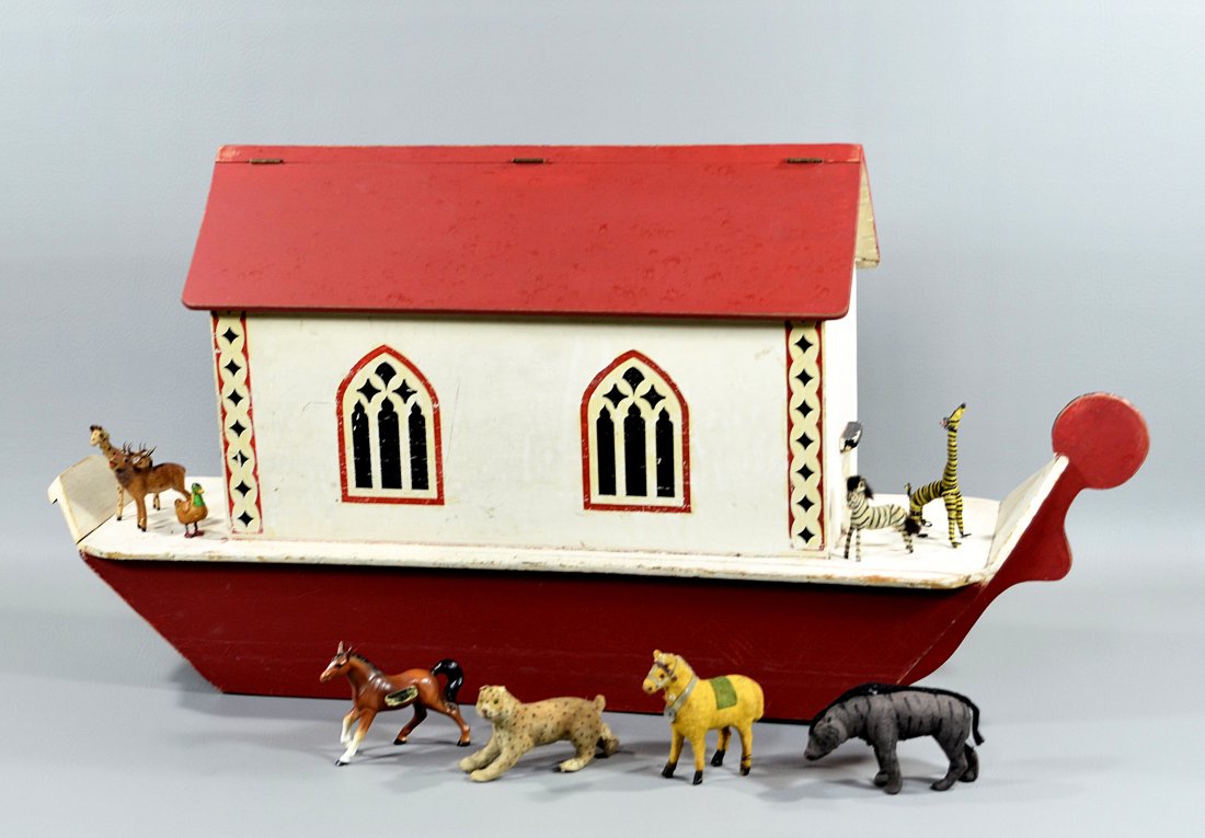 FOLK ART, VINTAGE WOODEN, HAND-CARVED NOAHâ€™S ARK. (1 of 2)