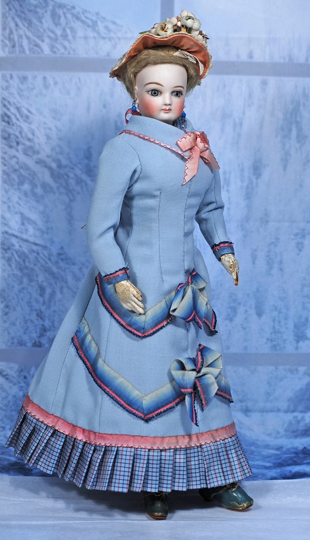 FRENCH BISQUE POUPEE BY JUMEAU   15” (1 of 2)