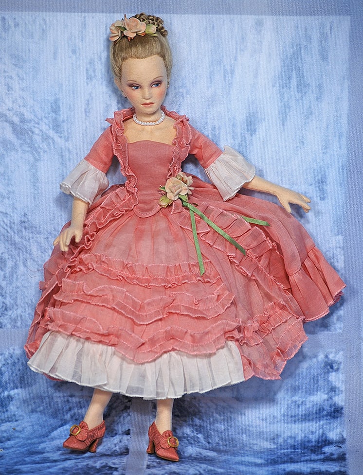 R JOHN WRIGHT “COLUMBINE”: JOHN WRIGHT “COLUMBINE” 17” All-felt graceful lady with pressed and hand painted features, blue eyes, defined eyelids, eye shadow, arched brows, closed mouth, mohair wig in upswept c