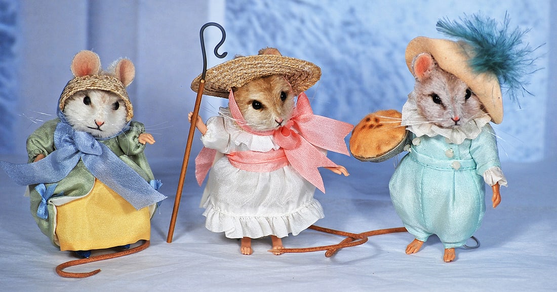 R  JOHN WRIGHT “LITTLE BO-PEEP” MOUSE (1 of 2)