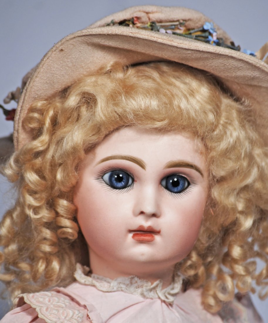 LOVELY FRENCH BISQUE JUMEAU BEBE. (1 of 2)