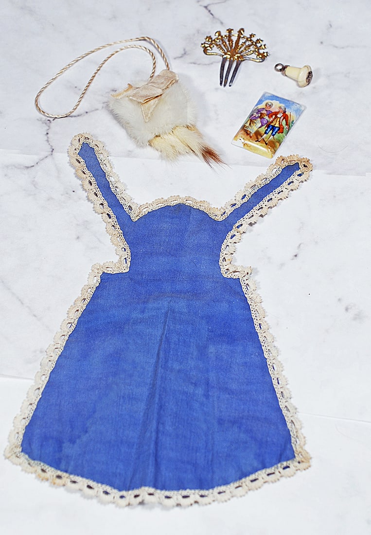 ANTIQUE COTTON APRON FOR POUPEE (1 of 1)