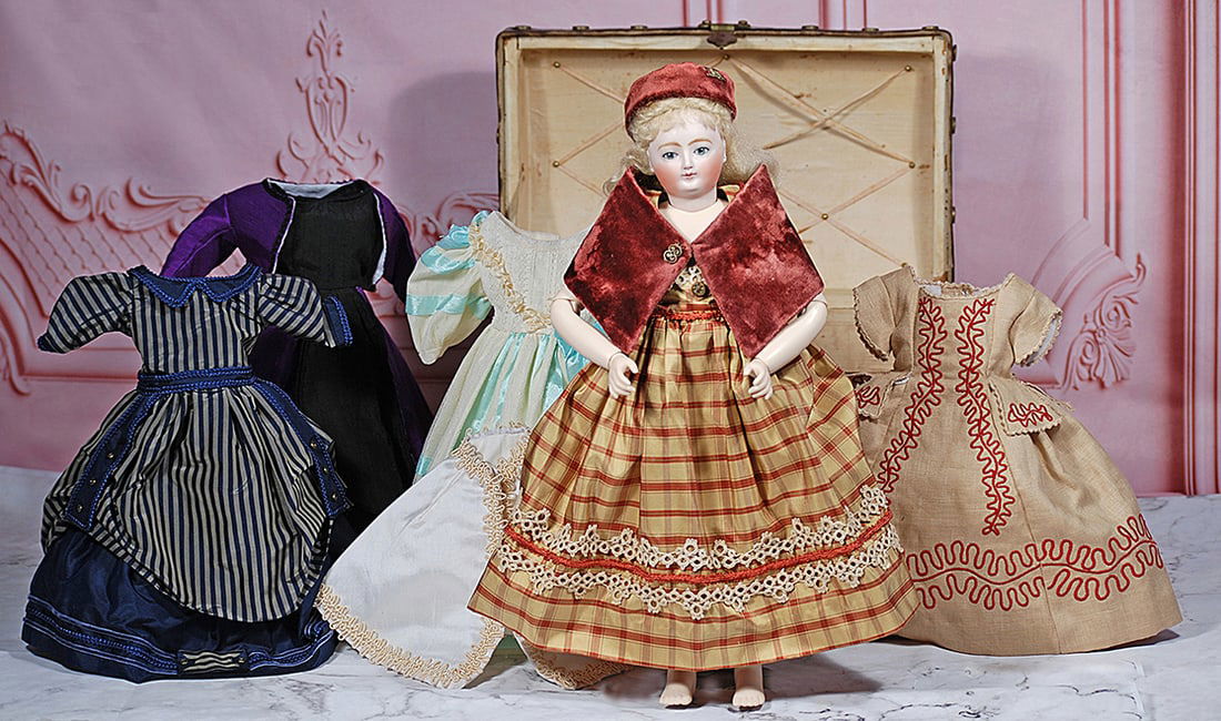 FRENCH POUPEE L (1 of 2)