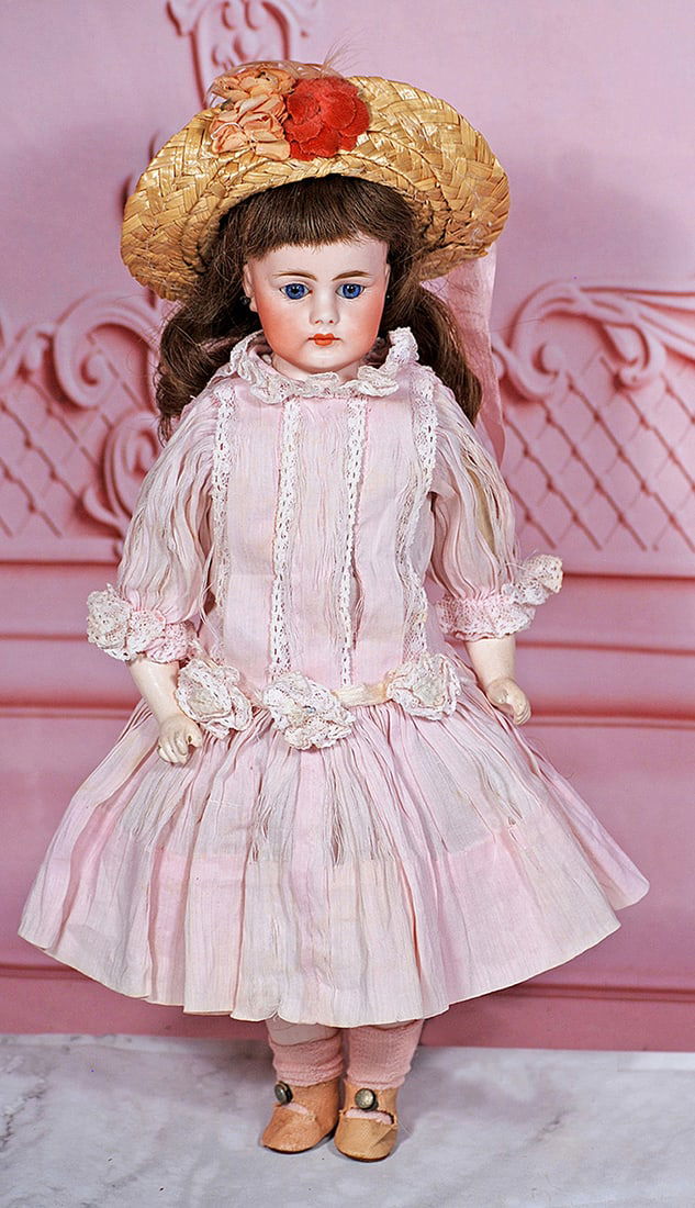 PETITE GERMAN BISQUE DOLL BY MYSTERY MAKER (1 of 2)