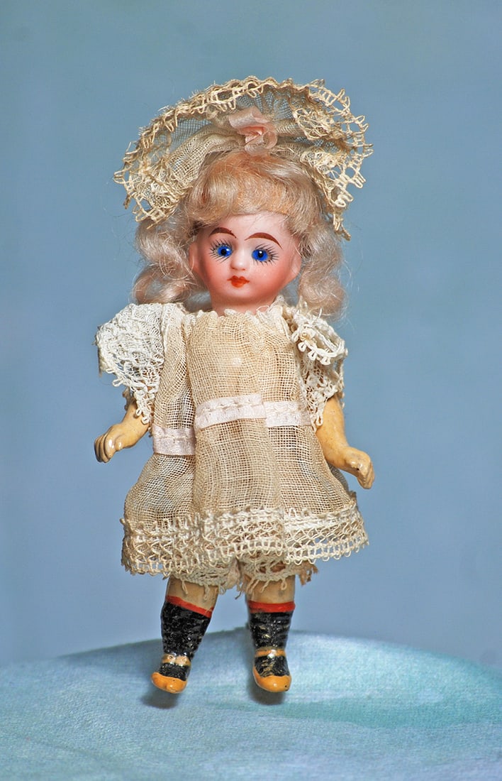 TINY, ALL-ORIGINAL GLASS-EYED GERMAN BISQUE DOLL (1 of 1)