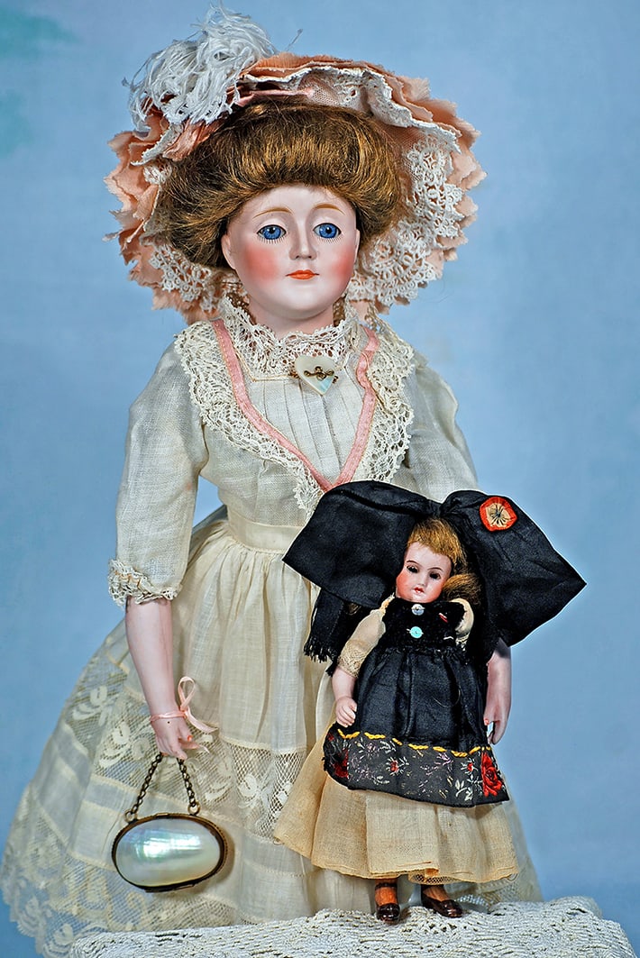 GERMAN BISQUE PORTRAIT DOLL “GIBSON GIRL” BY KESTNER (1 of 3)
