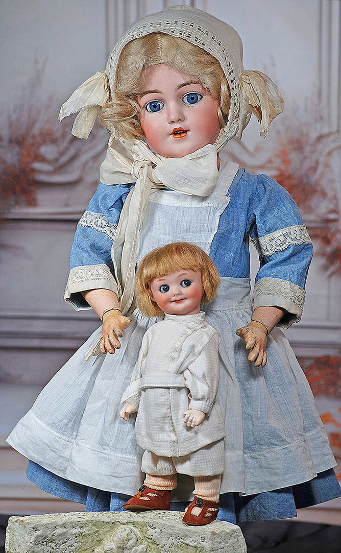 GERMAN BISQUE DOLL ìSANTAî BY SIMON AND HALBIG. (1 of 2)