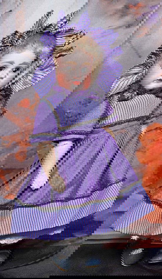 PETITE GERMAN BISQUE CLOSED-MOUTH CHILD BY KESTNER (1 of 2)