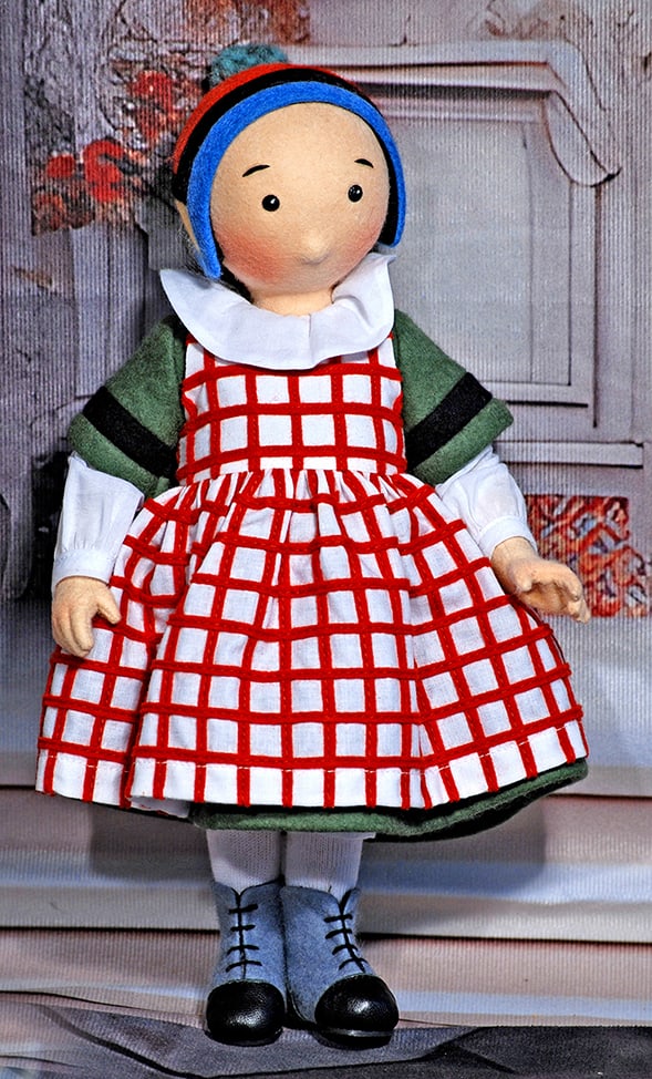 R. JOHN WRIGHT  L'ENFANCE DE BECASSINE DOLL. (1 of 1)