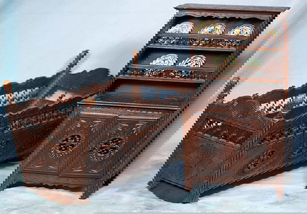 FRENCH WOODEN DOLL FURNITURE FROM BRITTANY. (1 of 1)