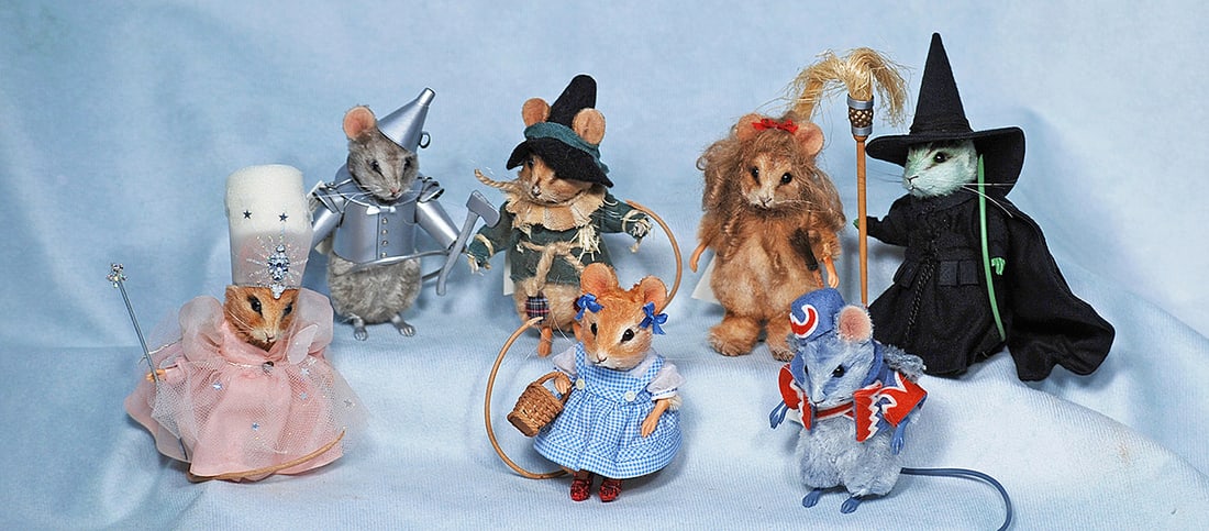 R. John Wright Alice In Wonderland: R. John Wright Alice In Wonderland: