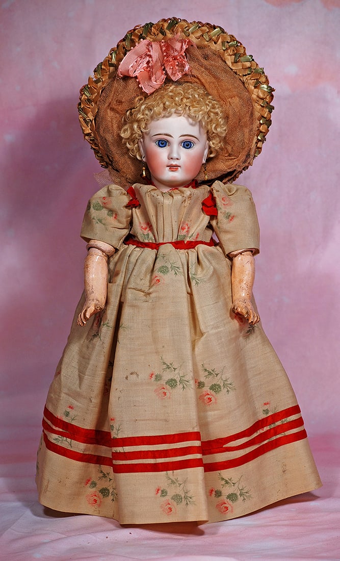 SONNEBERG CLOSED-MOUTH BISQUE DOLL BY MYSTERY MAKER. (1 of 2)
