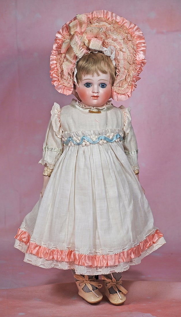 GERMAN BISQUE CLOSED MOUTH DOLL BY KESTNER. (1 of 2)