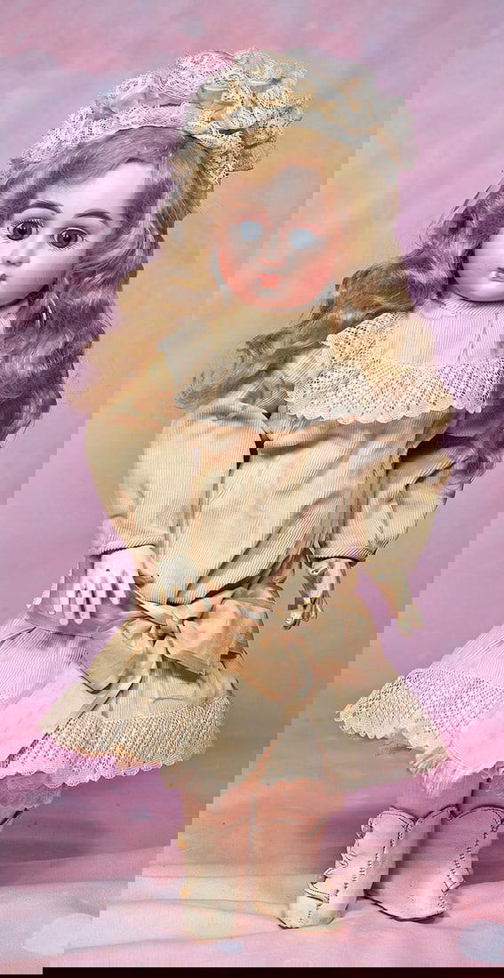 VERY RARE FRENCH BISQUE BEBE BY HENRI DELCROIX. (1 of 2)