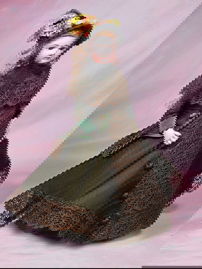 FRENCH BISQUE POUPEE. (1 of 2)