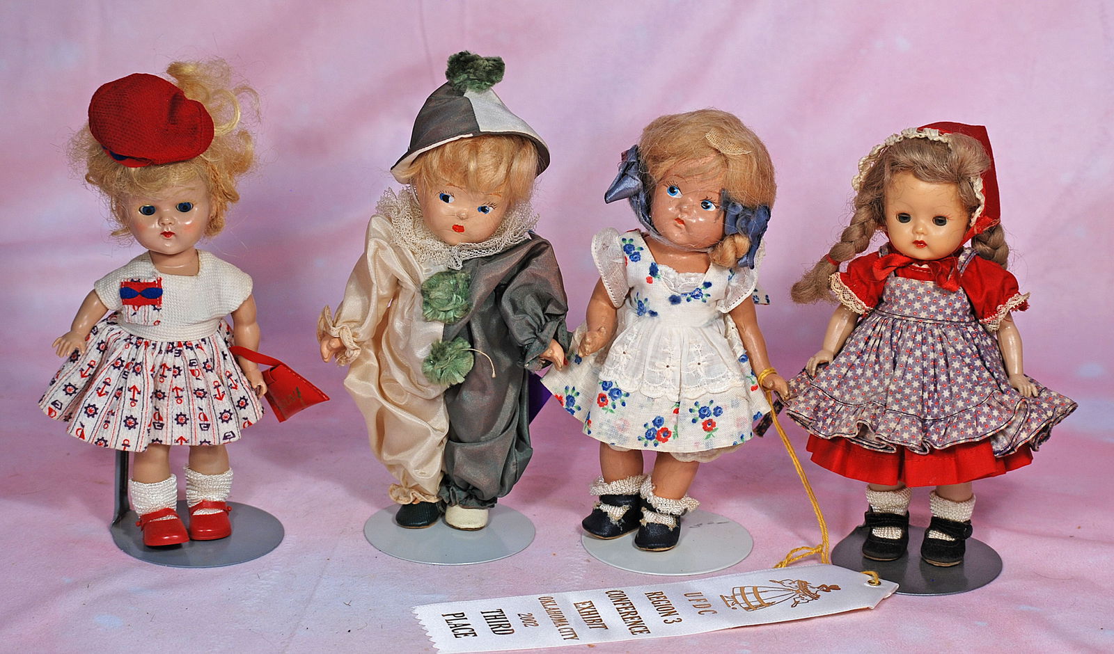 THREE VOGUE GINNY DOLLS AND MUFFIE. (1 of 1)