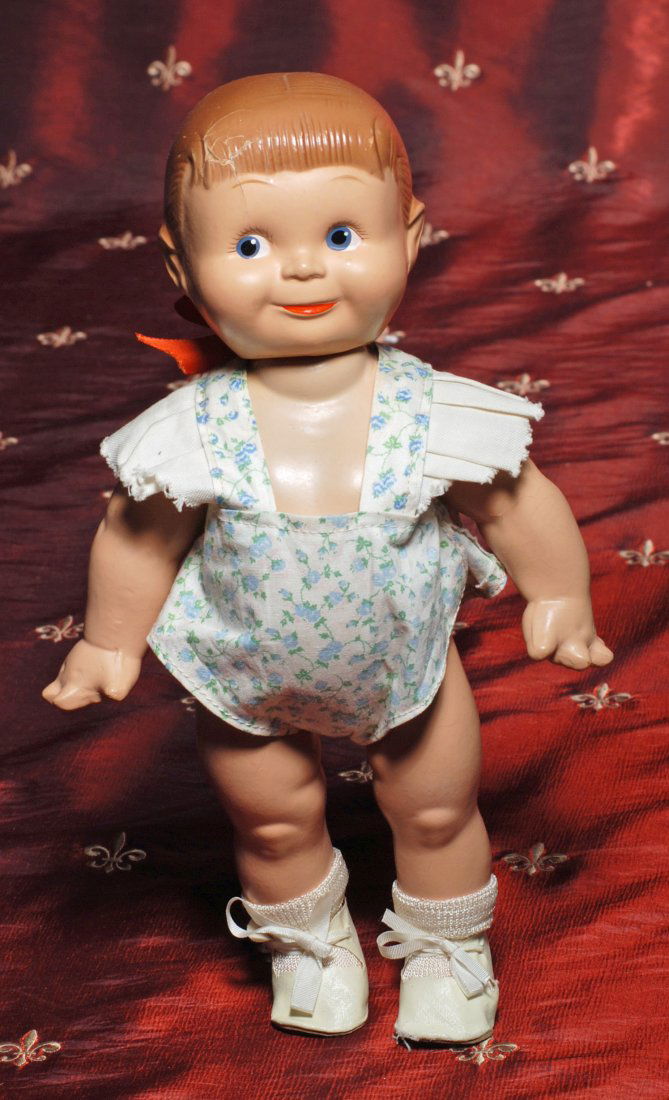 EFFANBEE COMPOSTION "GIGGLES": ALL-ORIGINAL COMPOSITION “GIGGLES” CHARACTER DOLL BY CAMEO. 13”. Composition socket head, molded and painted brown hair with loop in back for ribbon, painted features, smiling closed mouth, side