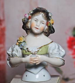 GERMAN PORCELAIN HALF DOLL WITH CLASPED FINGERS