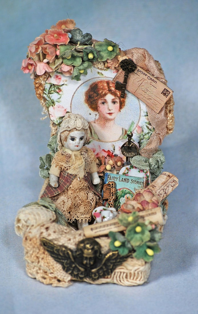 MINIATURE BISQUE DOLL IN PRESENTATION DISPLAY (1 of 1)