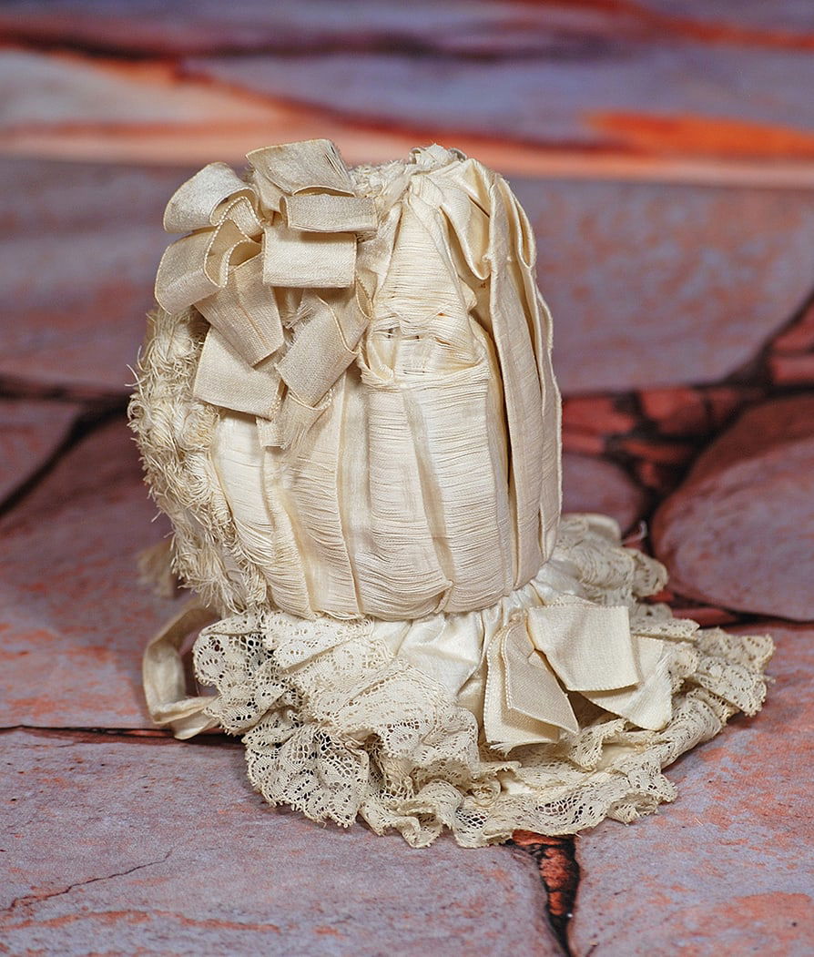 FINE ANTIQUE DOLL BONNET (1 of 1)
