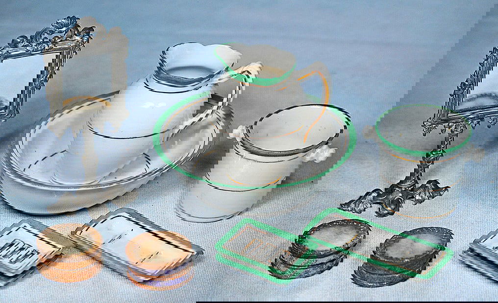 DOLL ACCESSORY GROUP (1 of 1)