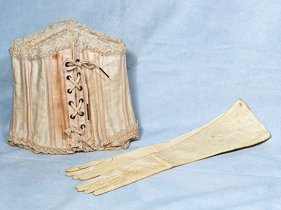 ANTIQUE DOLL CORSET AND PAIR OF GLOVES (1 of 1)