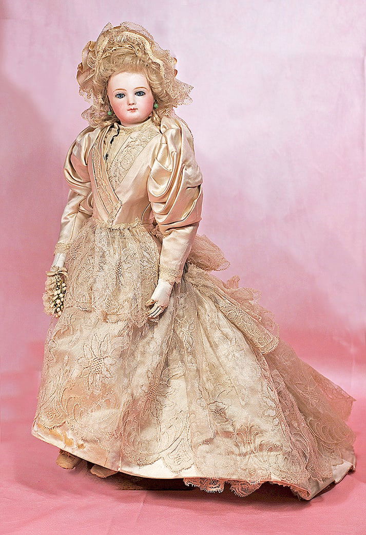FRENCH BISQUE POUPEE IN BRIDAL GOWN BY JUMEAU
