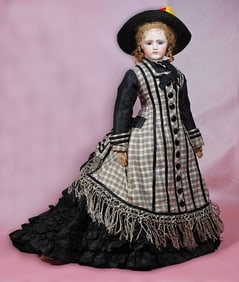 FRENCH BISQUE PORTRAIT POUPEE BY PIERRE FRANCOIS JUMEAU