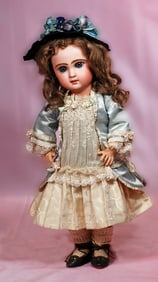 PRETTY FRENCH BISQUE BEBE, SIZE 6, BY EMILE JUMEAU