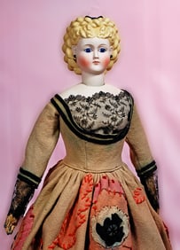 GERMAN BISQUE LADY BY SIMON AND HALBIG WITH SCULPTED HAIR AND GLASS EYES