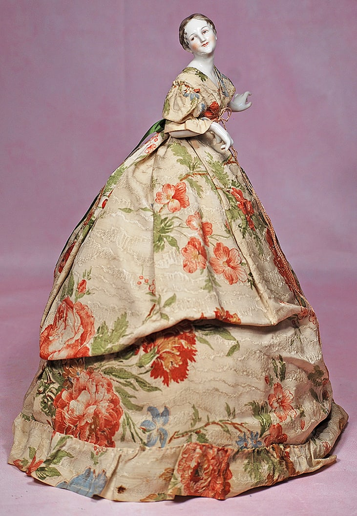 GERMAN PORCELAIN LADY BY DRESSEL & KISTER AS TEA COZY (1 of 3)