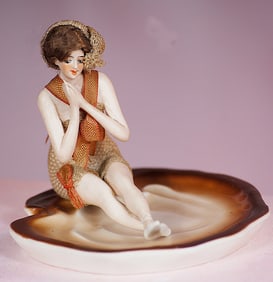 GERMAN BISQUE BATHING BEAUTY BY GALLUBA AND HOFFMAN