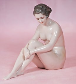 GERMAN PORCELAIN SEATED LADY BY DRESSEL AND KISTER