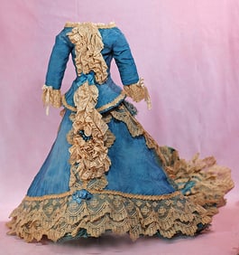FINE ANTIQUE TEAL SILK GOWN FOR FRENCH POUPEE