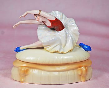 GERMAN PORCELAIN FIGURAL DANCER AS DRESSER JAR
