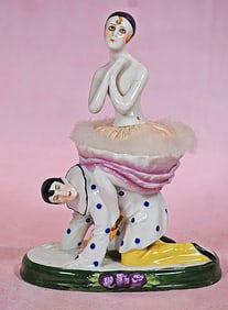 GERMAN PORCELAIN PUFF DISH