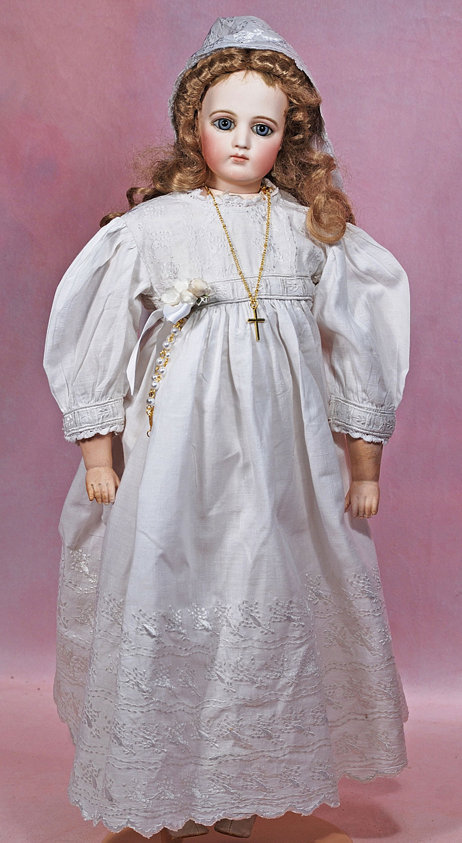 FRENCH BISQUE PORTRAIT POUPEE BY PIERRE-FRANCOIS JUMEAU: 39. FRENCH BISQUE PORTRAIT POUPEE BY PIERRE-FRANCOIS JUMEAU. 21”. Bisque swivel head on bisque shoulderplate, spiral-threaded large blue paperweight eyes, painted lashes, rose-blushed eye shadow