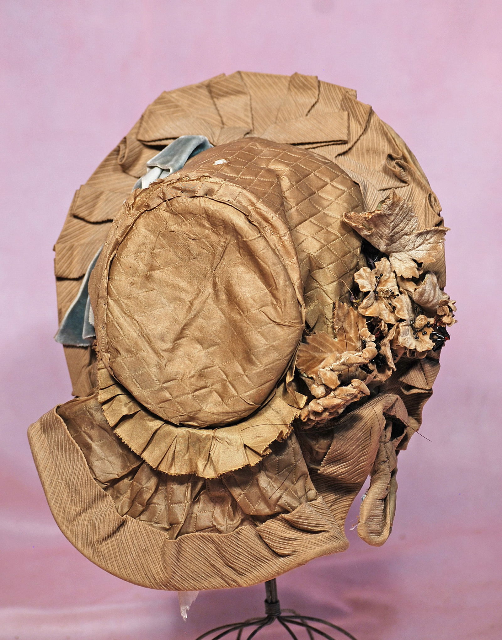 ANTIQUE BONNET FOR LARGE DOLLS (1 of 2)