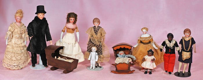 GROUP OF DOLLHOUSE DOLLS